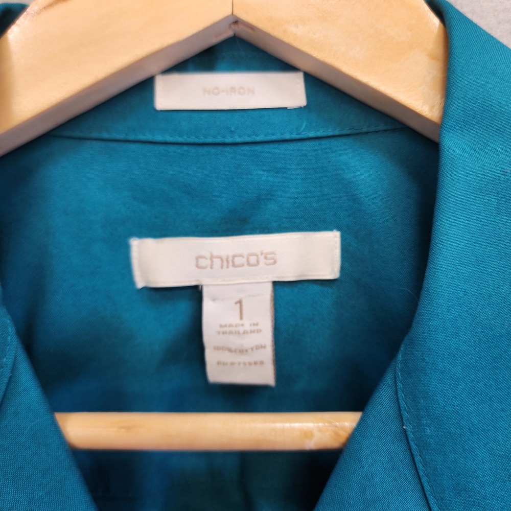 Chicos No Iron Teal Blue Button Down Shirt Rhinestone Crystal Buttons Size 1 M - Picture 2 of 13